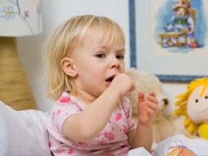 Prévenir d'une bronchite chez l'enfant avec les huiles essentielles