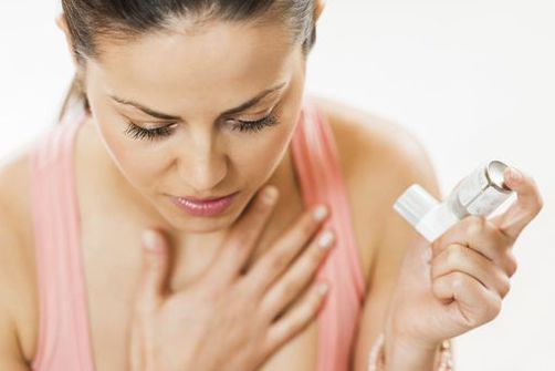 Soigner l'asthme allergique avec les huiles essentielles